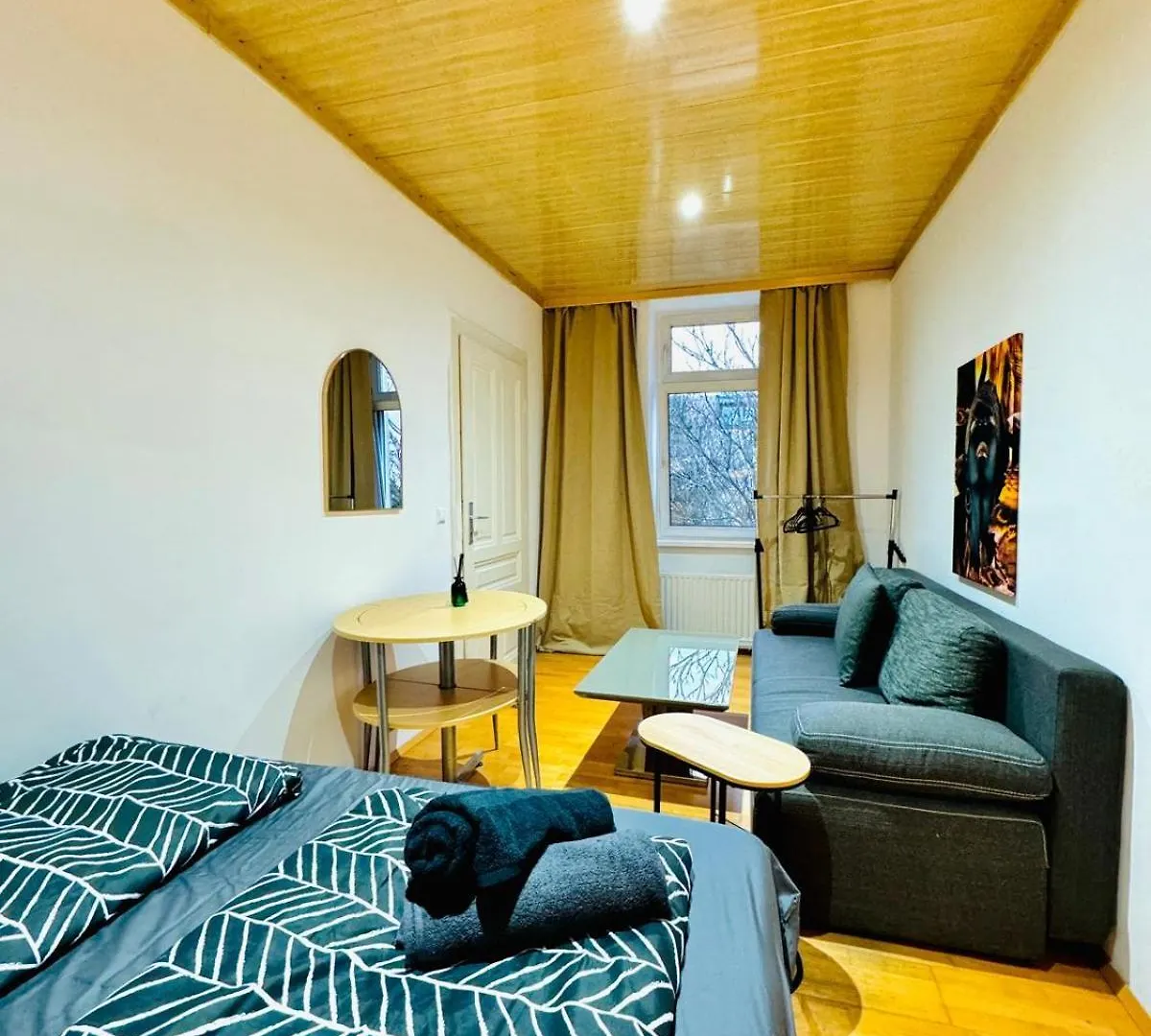 Cozy 4Br Apt For Up To 12P 10-Min To Fac Platz Vienna 0*,  Austria