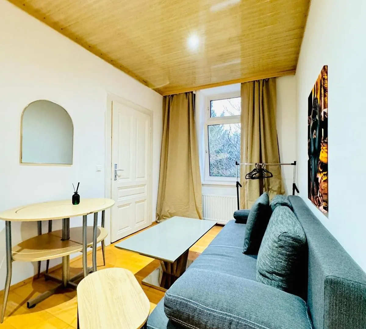 Cozy 4Br Apt For Up To 12P 10-Min To Fac Platz Vienna 0*,  Austria