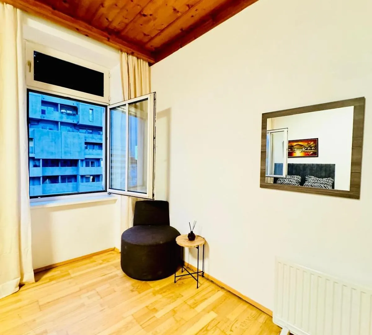 Cozy 4Br Apt For Up To 12P 10-Min To Fac Platz Vienna 0*,  Austria